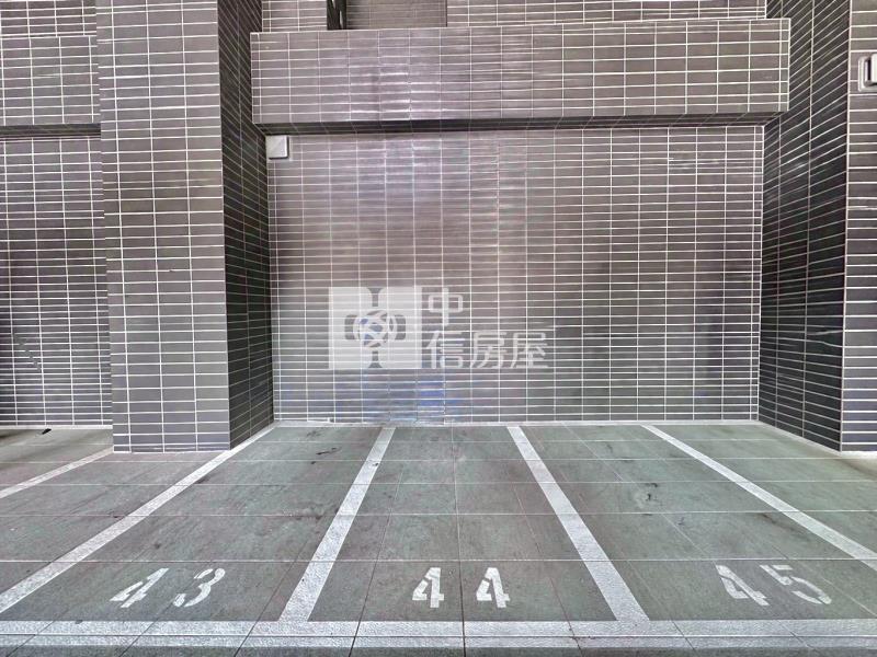 巨城景觀視野三房平車房屋室內格局與周邊環境