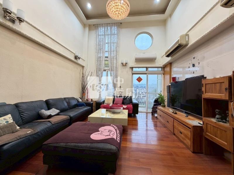 綠葉山莊山色首席採光4房透天房屋室內格局與周邊環境