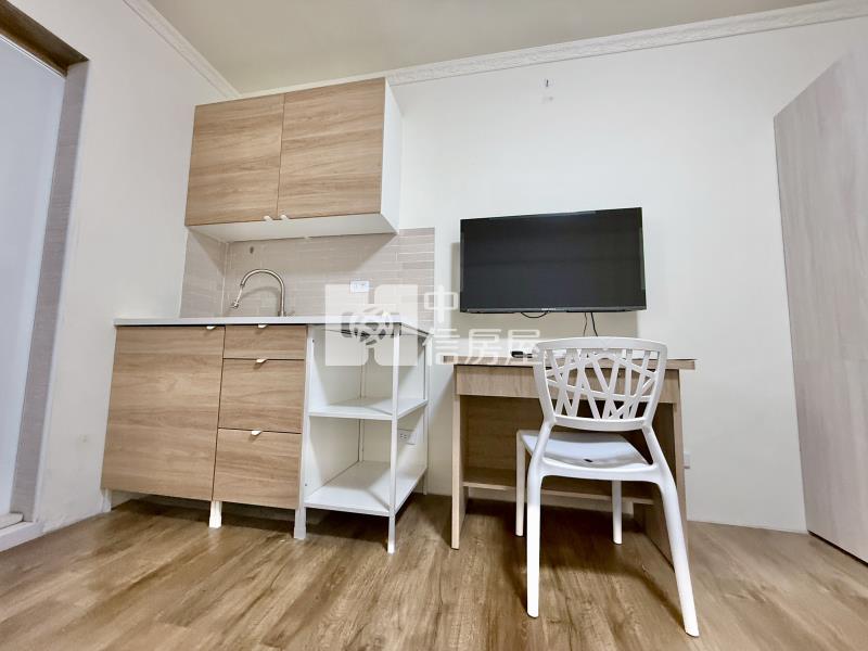 教育大學ｘ梅川綠園道ｘ衛浴開窗視野美套房ｘ有陽台房屋室內格局與周邊環境