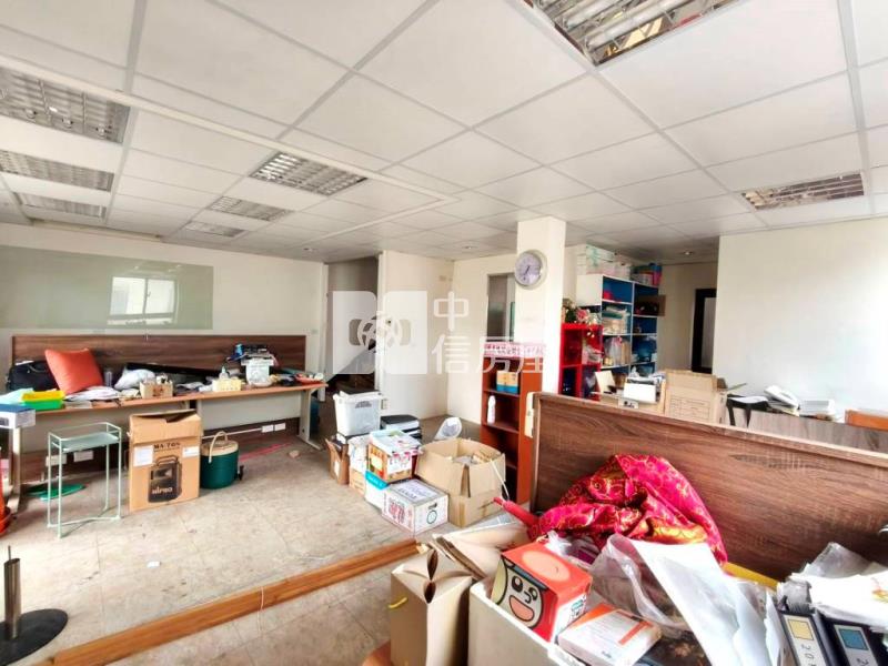 【新世紀】內壢商圈三角窗電梯透店房屋室內格局與周邊環境