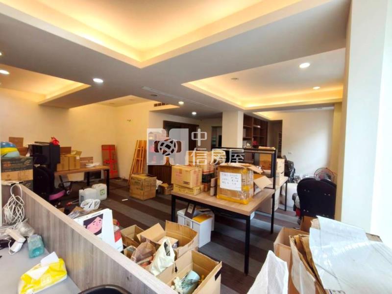 【新世紀】內壢商圈三角窗電梯透店房屋室內格局與周邊環境