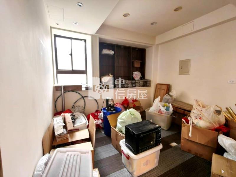 【新世紀】內壢商圈三角窗電梯透店房屋室內格局與周邊環境