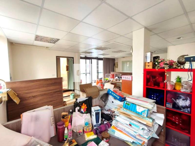 【新世紀】內壢商圈三角窗電梯透店房屋室內格局與周邊環境