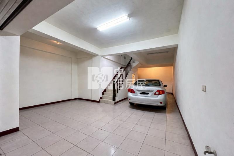 中央大學面寬透天別墅房屋室內格局與周邊環境