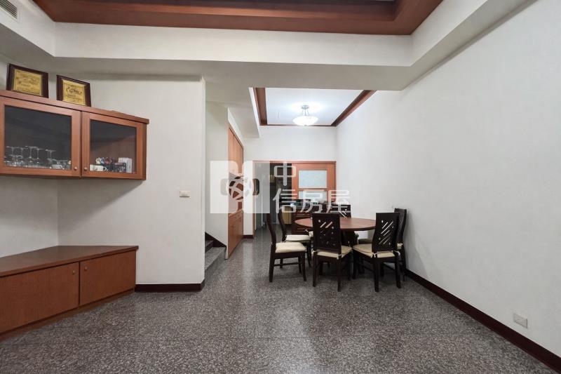 中央大學面寬透天別墅房屋室內格局與周邊環境