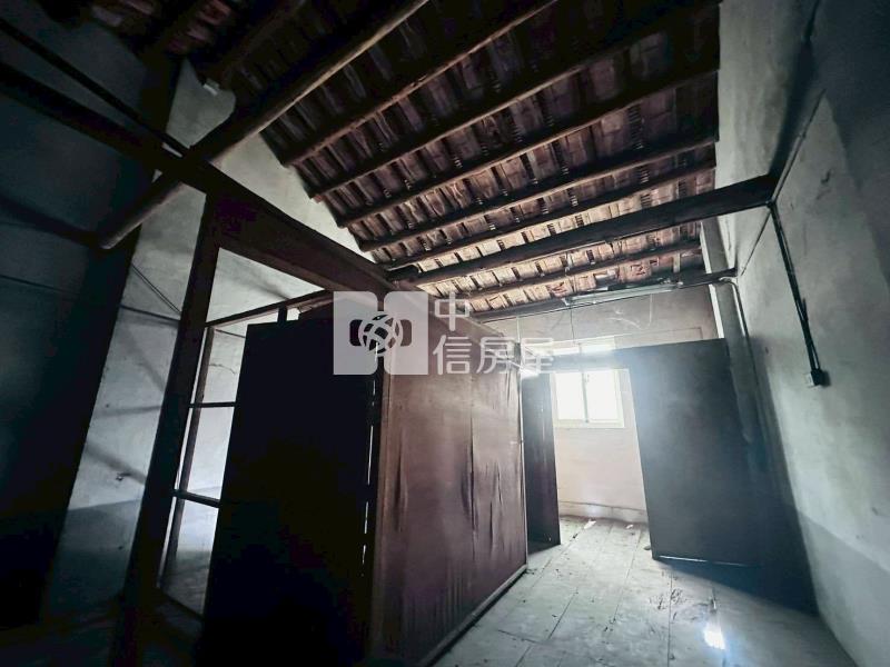 富岡市區需整理透天房屋室內格局與周邊環境