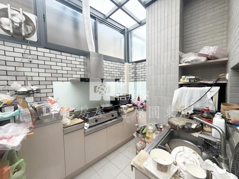 東坑社區透天房屋室內格局與周邊環境