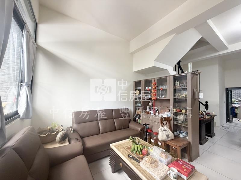 東坑社區透天房屋室內格局與周邊環境