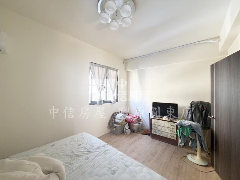 東坑社區透天房屋室內格局與周邊環境