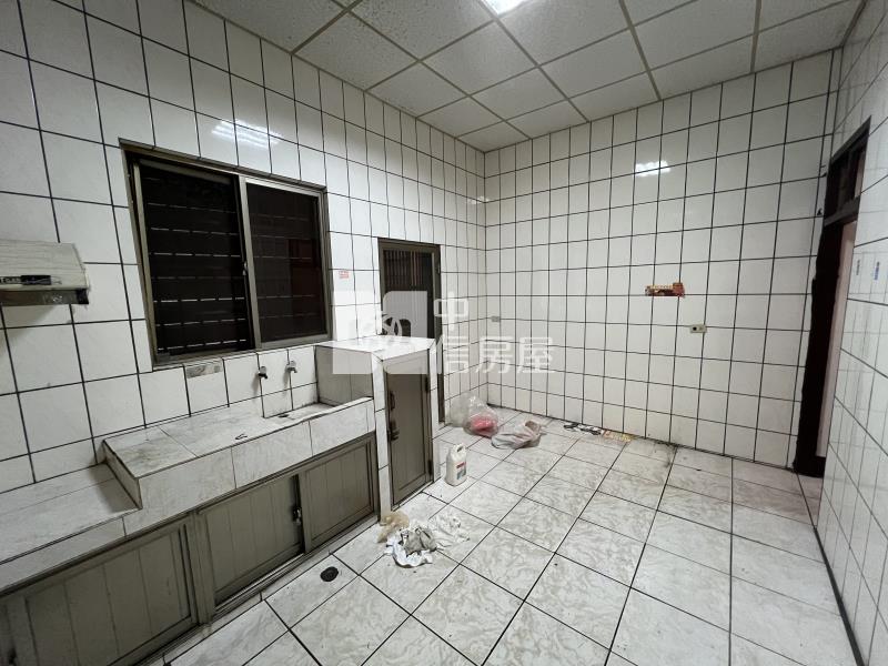 忠福商圈傳家金透店房屋室內格局與周邊環境