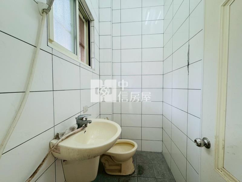 ●北寧路一樓店面房屋室內格局與周邊環境