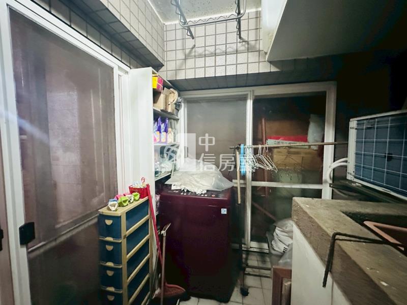 ▲巴賽方正三房車位房屋室內格局與周邊環境