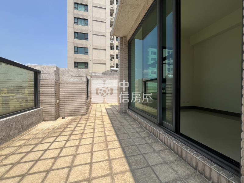 鳳山市區氣派五樓店面房屋室內格局與周邊環境