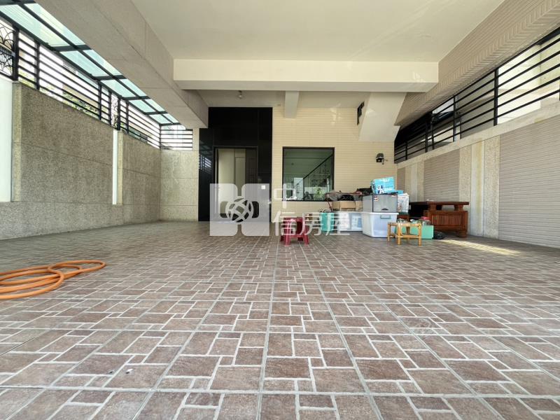 鳳山市區氣派五樓店面房屋室內格局與周邊環境