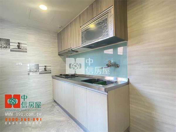 民雄國小旁車位3房房屋室內格局與周邊環境