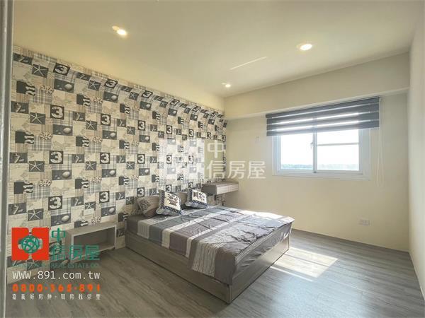 民雄國小旁車位3房房屋室內格局與周邊環境