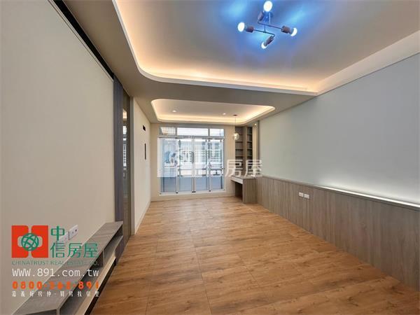 後庄商圈全新整理車庫別墅房屋室內格局與周邊環境