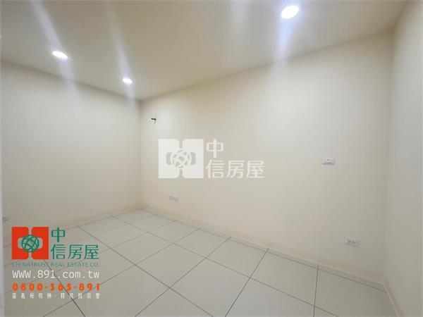 後庄商圈全新整理車庫別墅房屋室內格局與周邊環境