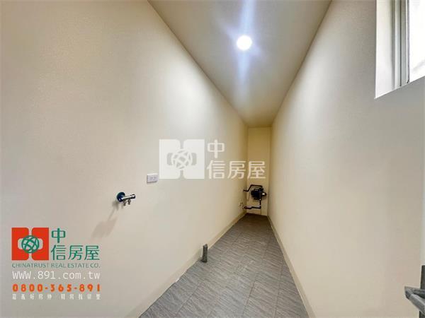 後庄商圈全新整理車庫別墅房屋室內格局與周邊環境