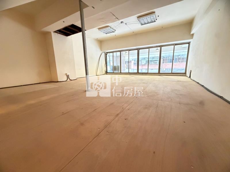 近東海大學、家樂福樓店房屋室內格局與周邊環境