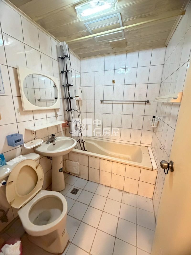 近東海大學、家樂福樓店房屋室內格局與周邊環境