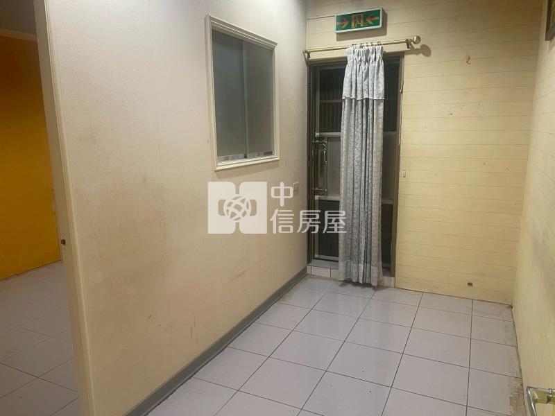 近潛龍國小大地坪透天房屋室內格局與周邊環境