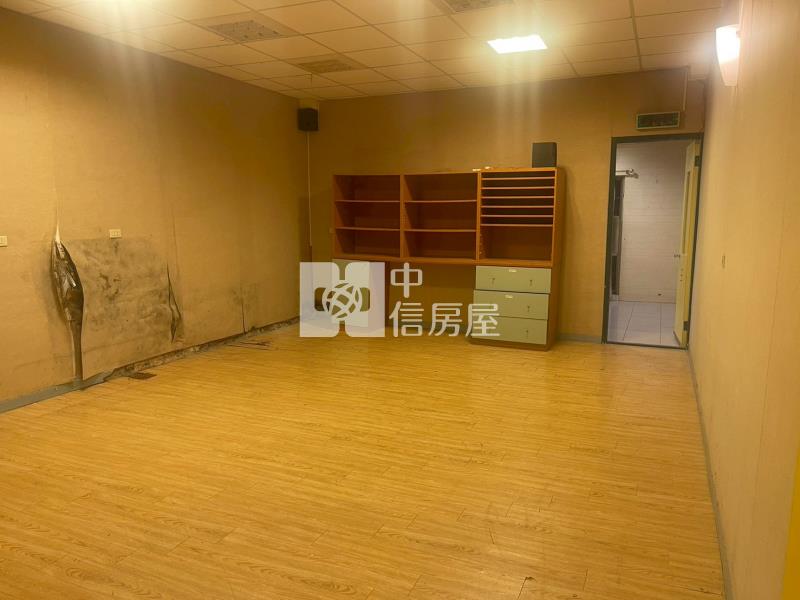 近潛龍國小大地坪透天房屋室內格局與周邊環境