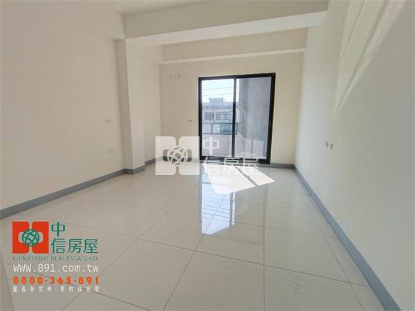 新港三間厝全新雙車庫別墅房屋室內格局與周邊環境