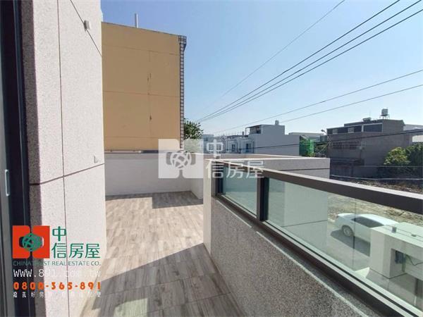 新港三間厝全新雙車庫別墅房屋室內格局與周邊環境