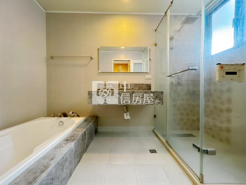 巨城4房平車雙主臥房屋室內格局與周邊環境