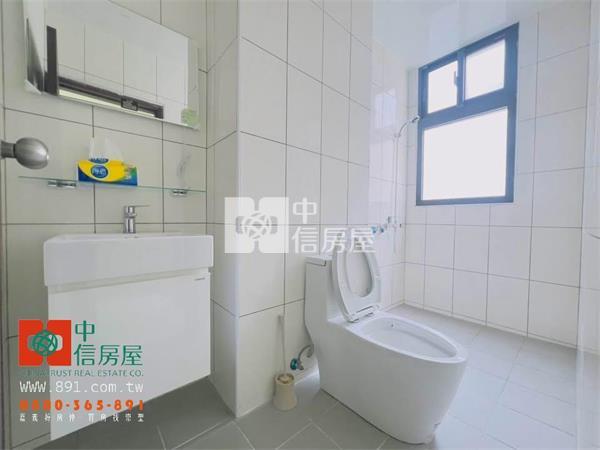 興嘉全新車庫別墅房屋室內格局與周邊環境