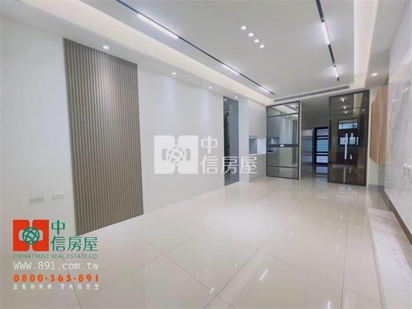 興嘉全新車庫別墅房屋室內格局與周邊環境