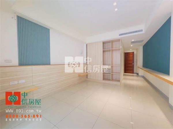 興嘉全新車庫別墅房屋室內格局與周邊環境