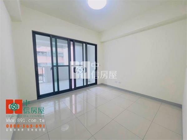 興嘉全新車庫別墅房屋室內格局與周邊環境