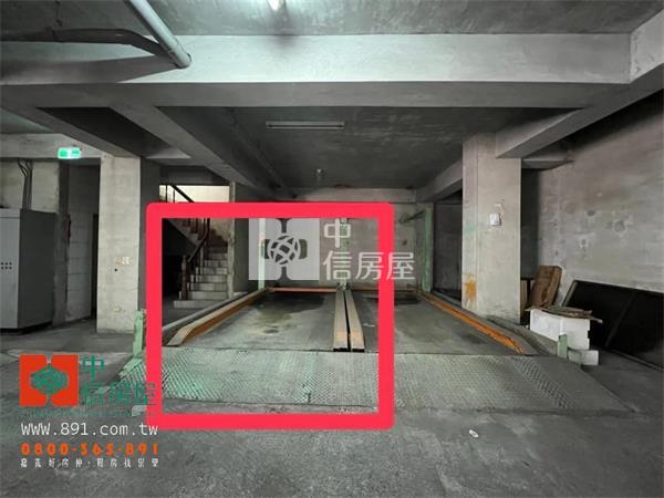 鐵馬道旁車位4房房屋室內格局與周邊環境