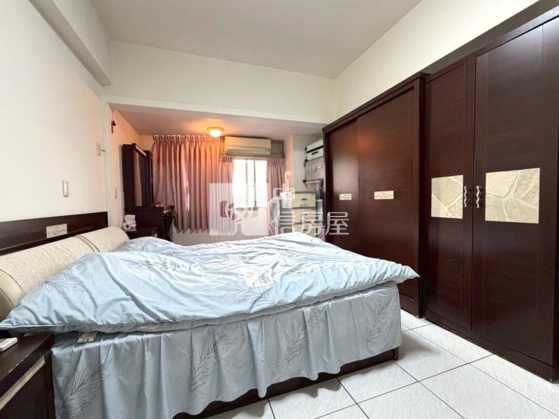 由鉅八大家三房平車高樓無限視野房屋室內格局與周邊環境