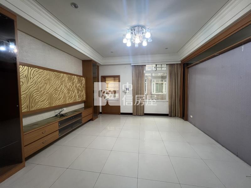 【奔馳】中正藝墅透天別墅房屋室內格局與周邊環境