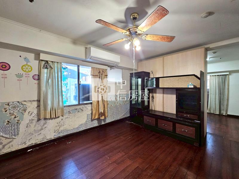 學府路角間6大房車位房屋室內格局與周邊環境