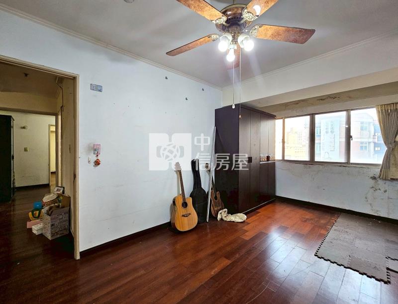 學府路角間6大房車位房屋室內格局與周邊環境