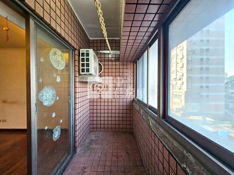 學府路角間6大房車位房屋室內格局與周邊環境