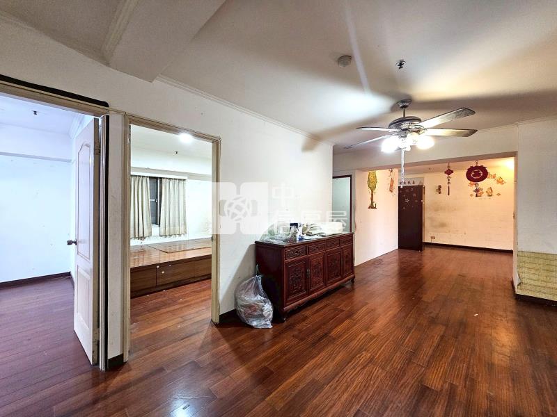 學府路角間6大房車位房屋室內格局與周邊環境