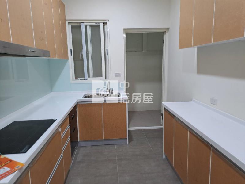 近A22捷運站全新電梯美透天房屋室內格局與周邊環境