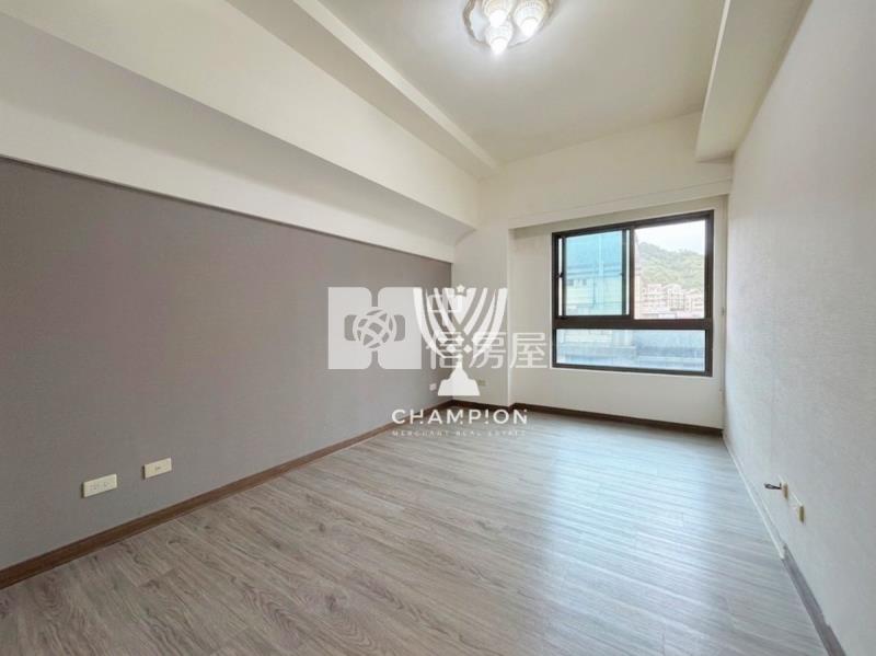 【冠軍商仲】台北大鎮極品三房車房屋室內格局與周邊環境