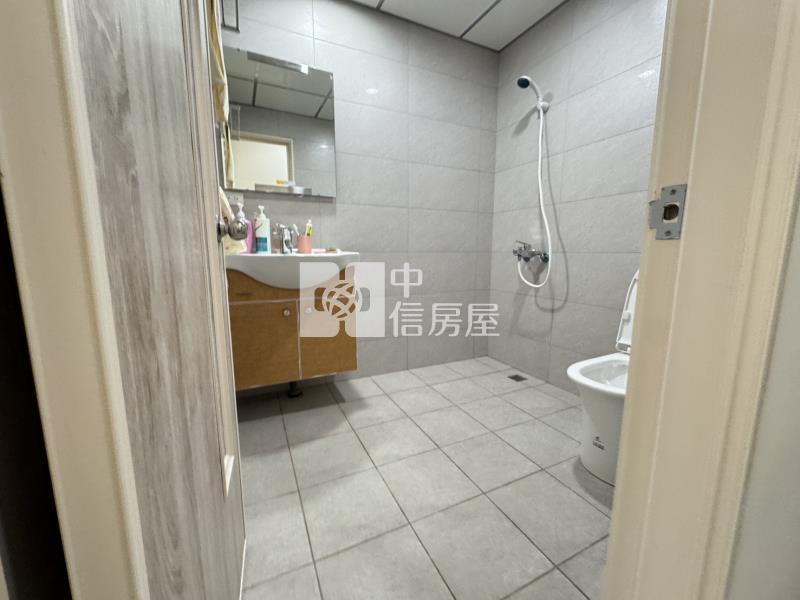 電梯透天雙店面+5套房+停車場房屋室內格局與周邊環境