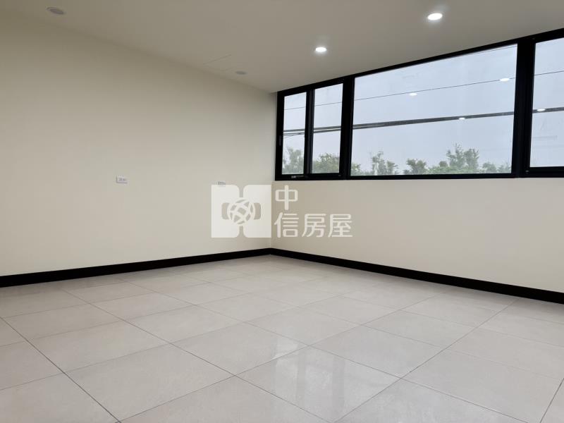 電梯透天雙店面+5套房+停車場房屋室內格局與周邊環境