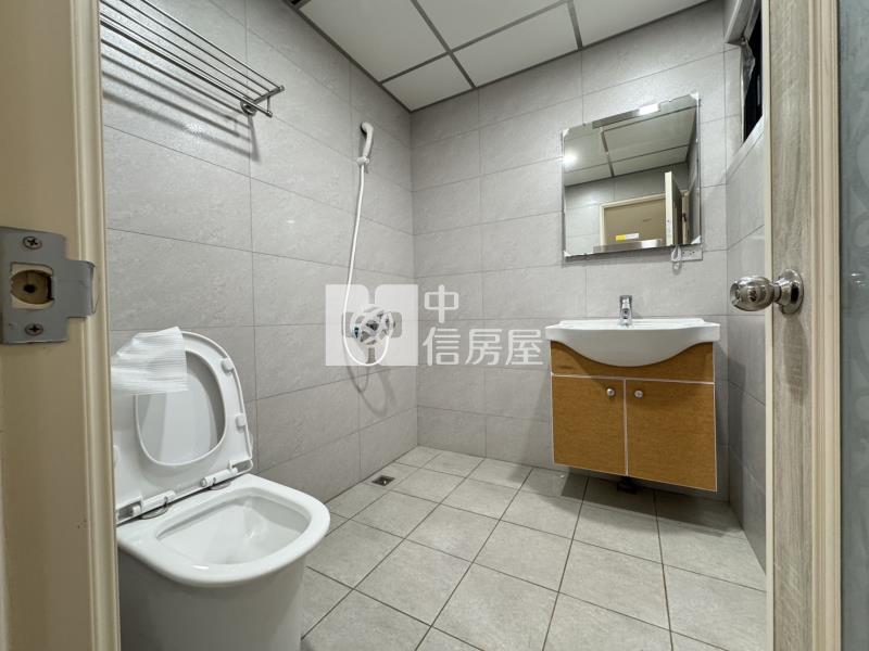 電梯透天雙店面+5套房+停車場房屋室內格局與周邊環境