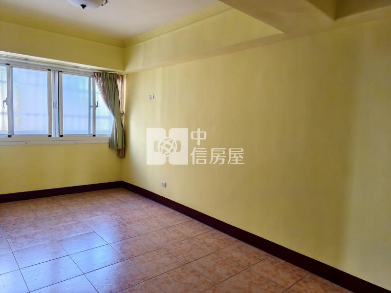 專任華夏房屋室內格局與周邊環境