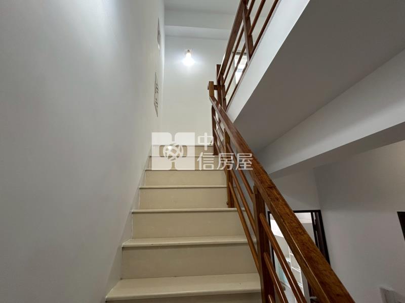 九份子國小優質明亮車墅房屋室內格局與周邊環境