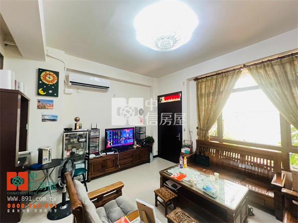 民生商圈輕屋齡車庫別墅房屋室內格局與周邊環境