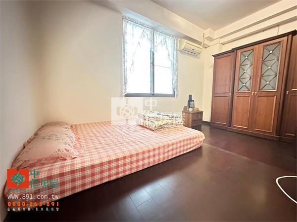 民生商圈輕屋齡車庫別墅房屋室內格局與周邊環境